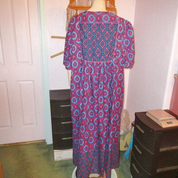 Only Necessities Maxi Dress Size 3X Pockets Artsy Patio Mumu Caftan Casual Boho - Picture 8 of 10